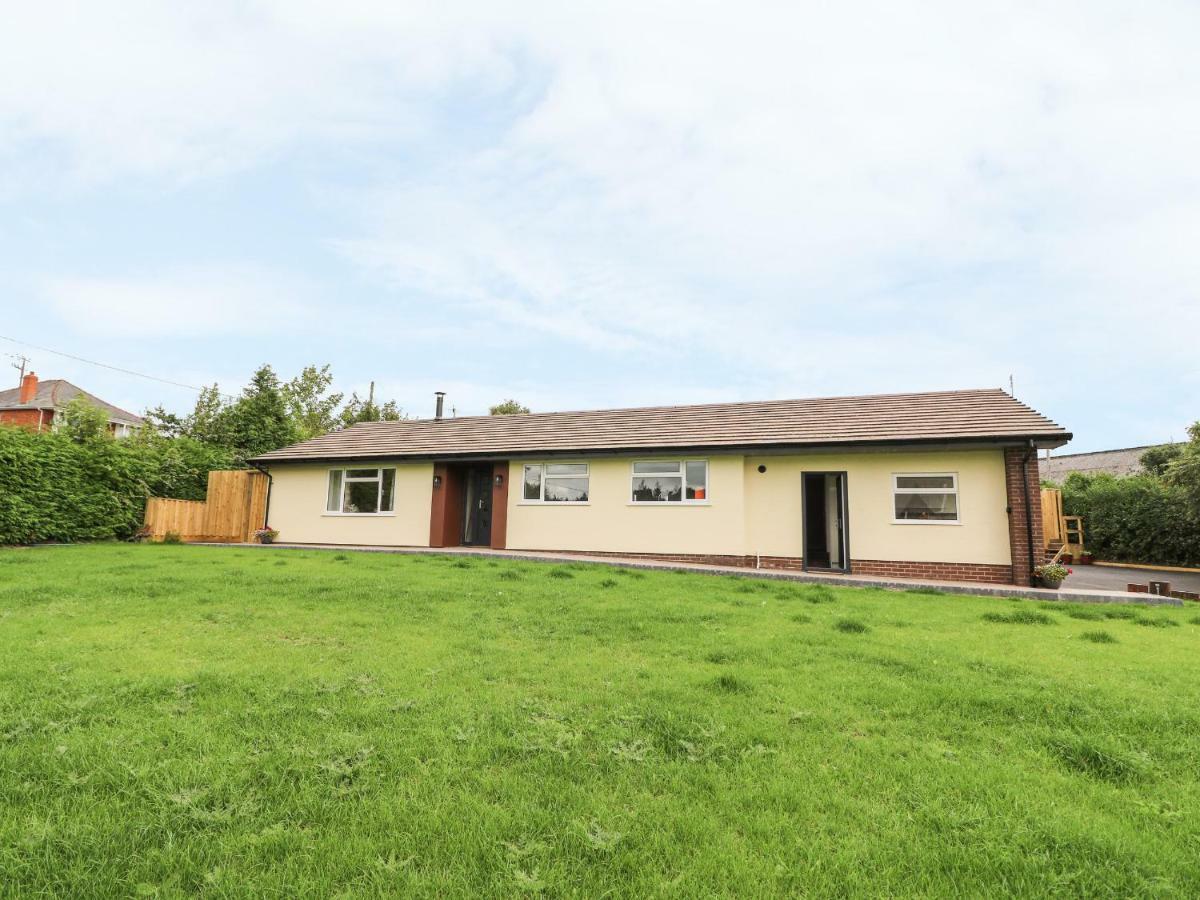 New Peny Villa Llandrindod Wells Exterior photo